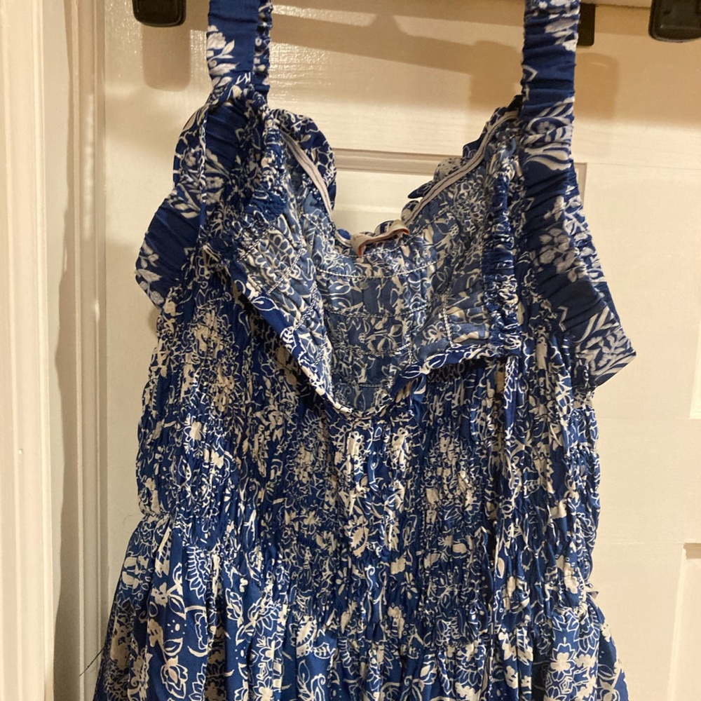 Beautiful, flattering summer dress